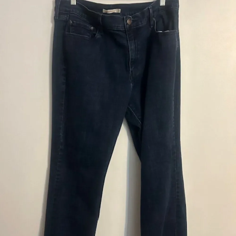 Levi's 505 distressed 5 pocket straight denim jeans, size 33/32